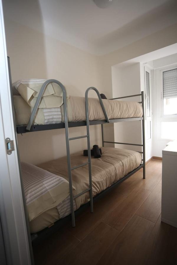 Apartamentos Navas Gam 阿利坎特 外观 照片